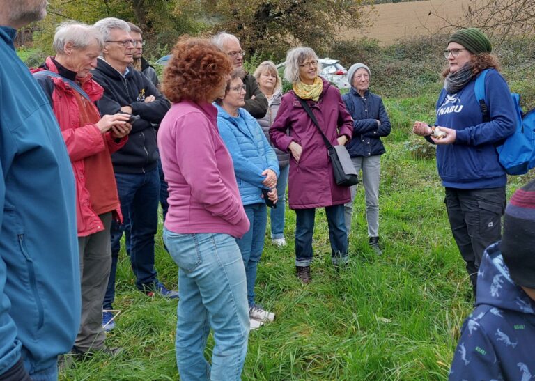 GRÜNEN Kreistagsfraktion besucht Biberrevier in Fränkisch-Crumbach. So geht Naturschutz und Wildtiermanagement!